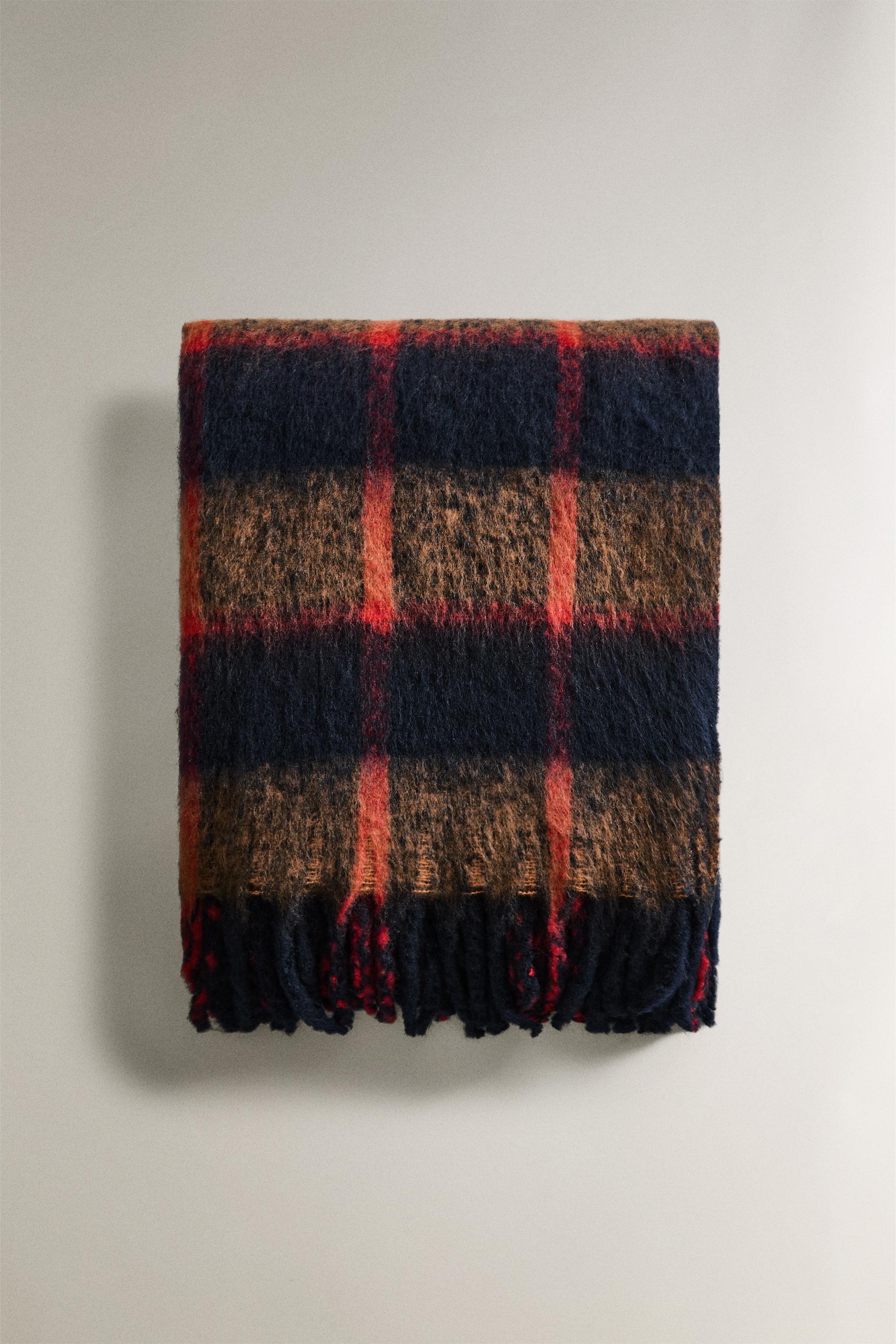 SOFT CHECK BLANKET WITH FRINGING